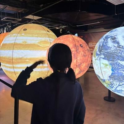 lunarryj's profile picture. 