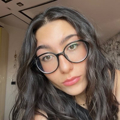 17, Roma 🎼 || riporti il sole dentro me 🗝️🪐 || è tutta vita 🇵🇷 🐄
