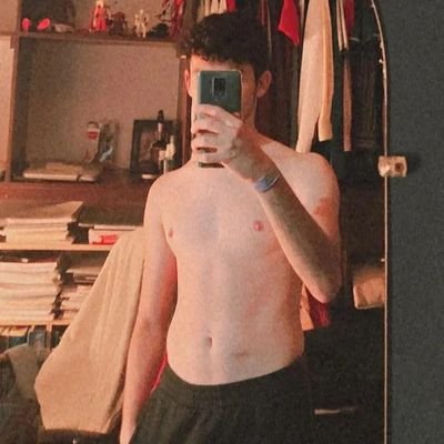 _christoopheer's profile picture. All is love