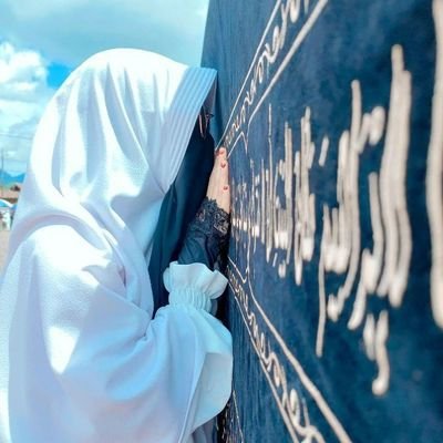 anaya_smm's profile picture. follow me please 🙏