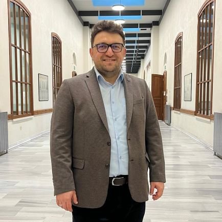 🇹🇷🇬🇧🇬🇪🏴🇲🇰🇽🇰🇮🇹 PhD in PSIR | Alum. of @istanbuledutr 's IR and @UofGlasgow 's REES | #İstanbul #1416 | via veritas vita |