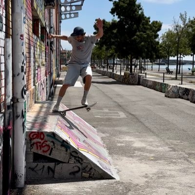 ITA 🇮🇹 ECUA 🇪🇨 SKATEBOARDING 🛹 TRAVELS 🛫💺🚂🚤 💰📊📈📉