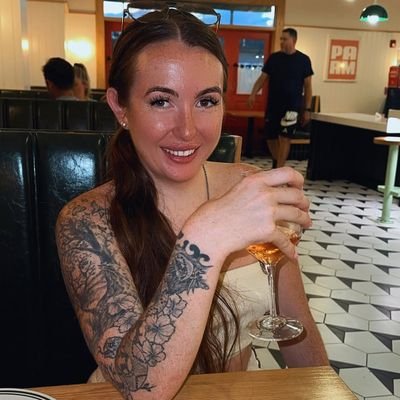 Sunkissed59's profile picture. Navigating the concrete jungle with style, grace, and a dash of glamour... Same energy, new space No flip-flops allowed! 🇺🇸No porn🚫🚫