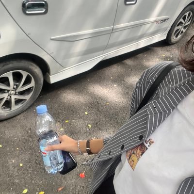 bbiblehey's profile picture. kadang jadi diri sendiri, kadang jadi cewe ian