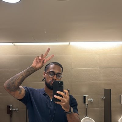 grad student studying black internationalism and the law @harvard | lakers supremacist 💜💛 | just here so I don’t get fined
