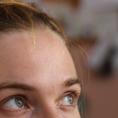 her___oine's profile picture. 