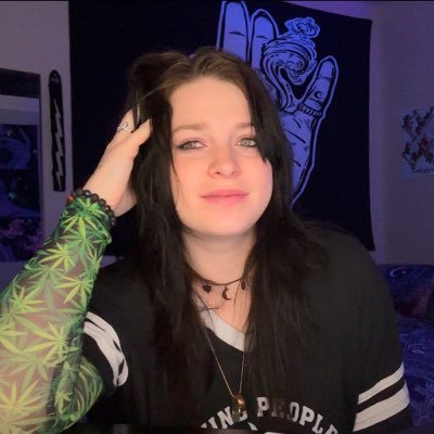 Just your average stoner. Except I’m not average. I will eat your soul. 😘