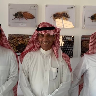 {حساب شخصي يهتم بالإرشاد النحلي}شغوف بتربية النحل مدرب في مركز التدريب الزراعي بالقصيم - تستهويني طريقة إيصال المعلومة 🐝لا يمكن أن يكون أنا 🐝