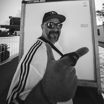 leo_chessa's profile picture. Rebautizado Jorge, hombre sensible del barrio de Banfield  *Hincha de Racing* socio fundador del Burgos Banfield* Periodista deportivo @daleplaylive @Bizarrap