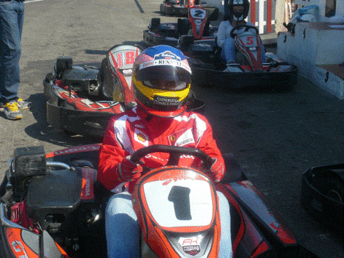 Me gustan las carreras, la F1 y el Karting.