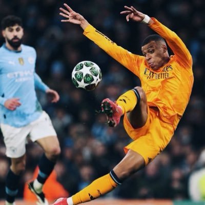 “Я лучший, вы все — жалкие ничтожества.” 🇩🇿🔰parle de l'actu GTA , FOOT et FC Nantes @fcnantes