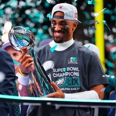 aj_luciani's profile picture. in Howie Roseman we trust… #flyeaglesfly 🏈🇮🇹