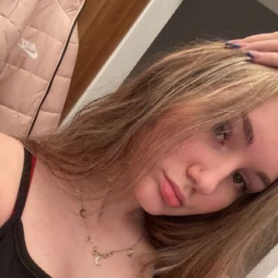 CElla90606's profile picture. 