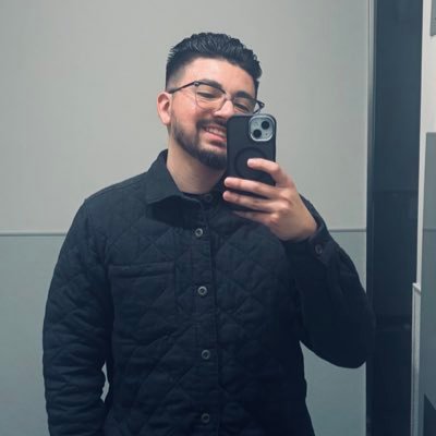 revibes98's profile picture. 🇸🇻