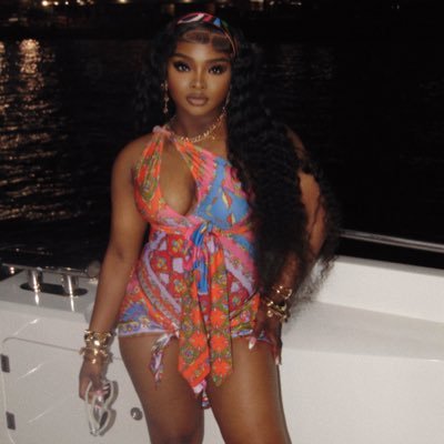 _bigsasi's profile picture. In love with Benjamin $ || @_.miniquarius on instagram