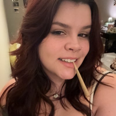 _veronicalac's profile picture. for practical and professional purposes: this is a parody account