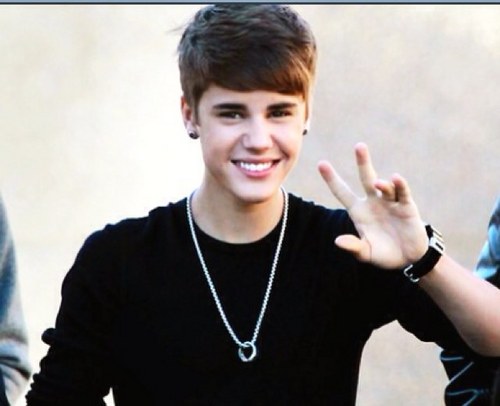 JuzTenBelieber's profile picture. I am a belieber. This account is dedicated to my idol, Justin Bieber.