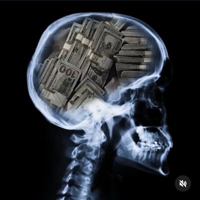 moneygreen4444's profile picture. Money motivated 👑🏆🥂