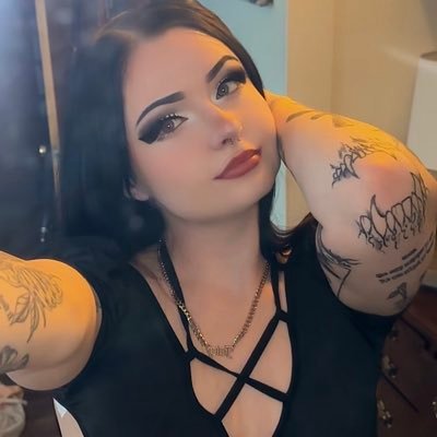18+ 🤫🩷 fansly, scatbook, and OF :) x customs always accepted hehe xoxoxo instagram:: kayleybabyzz (( 100% satisfaction guaranteed. NOT a scammer ))🤞🏻🥰 25