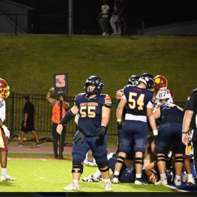 two sport athlete 🏈o/d-line ⚾️. “with god, you must be ALL IN”