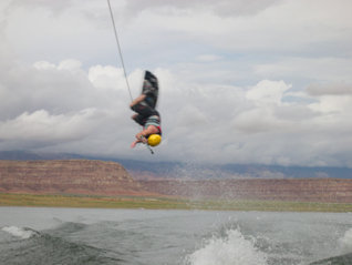 Husband, father, mobile dev, wakeboarder, golfer, aspiring ruler of the tri-state area.