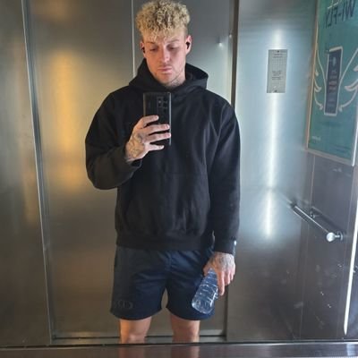 LadJp's profile picture. 