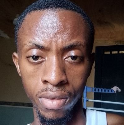 Chrétien
Économiste en formation
Penseur
🇨🇩🇮🇱 Psaumes 23:1
