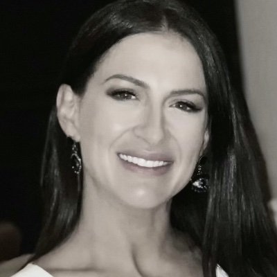 Fellowship-trained ophthalmologist specializing in refractive cataract surgery, standard cataract surgery, clear lens exchange, ICL, LASIK, PRK, SMILE