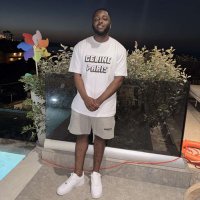 NV (@__nvee) 's Twitter Profile
