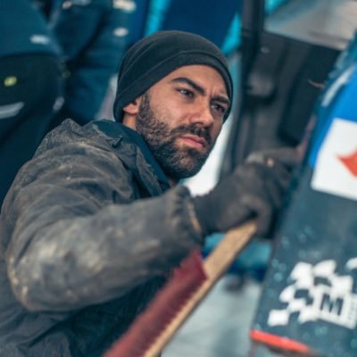 Me gustan los coches y a veces hago de mecánico en M-Sport