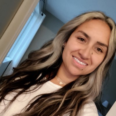 f73348412's profile picture. 