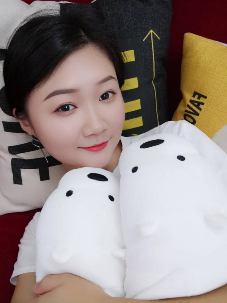 RoreddarethfXd's profile picture. Those who love to laugh will have good luck