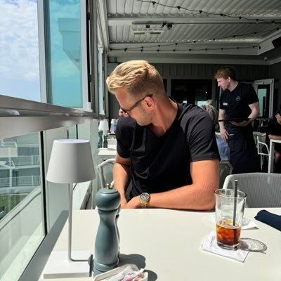 Isthisdallas's profile picture. warzone’s finest, here so I don’t get fined