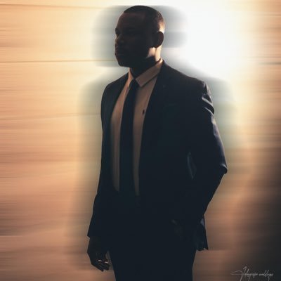 Lawyer ll Proudly serving 🇳🇬|| Orator || Football enthusiast || I speak sarcasm fluently || Falz stan || Neymar stan.💯