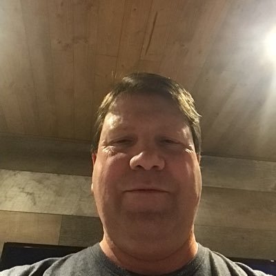 claude098765432's profile picture. 