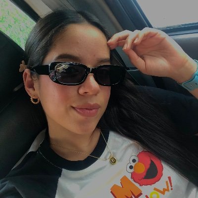 en una relación con @sanbenito 💗