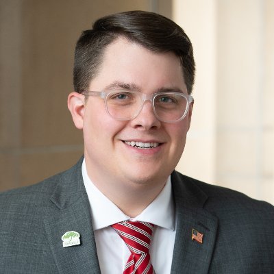 @oakdalemn Mayor, Comms Pro. Co-owner of @mnstatefair daily attendance record. @UofStThomasMN & @GWtweets alum. @packers owner. Coffee addict. Tweets are mine.