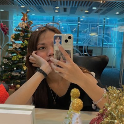 ateyosh's profile picture. GASLIGHT • GATEKEEP • GIRL BOSS •