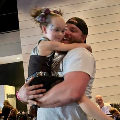 MarkGillespie52's profile picture. Husband, Father, Blue Color, I work so my daughter can cheer, son can play ball, and wife can buy shit.