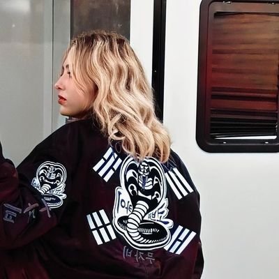 whatfuck097's profile picture. 