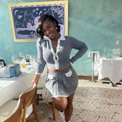 i like to get on here and talk to myself | IG: xojaleah