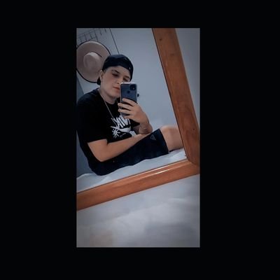 24 anos🔥
Virgíniana ♍
Nada nessa vida é por acaso🔥