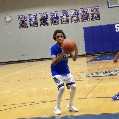 FloydHarri54721's profile picture. #2 for @The_dunndeal | 5’8| 2029 | PG | Columbus South High School | 3.4 gpa | harrisfloyd382@gmail.com