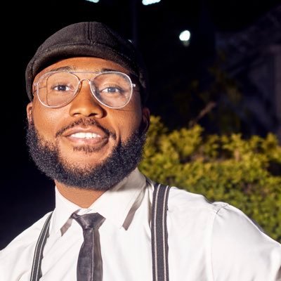 An Architect✏️An Actor/film maker/Tennis 🎾🏓Arsenal⚽♥️ 30BG(Davido)💰Nigeria 🇳🇬🦅 Millitary Blood⚓️Desmondmokele@gmail.com 🔭