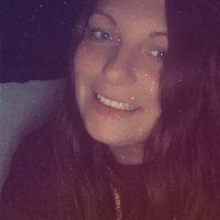 Zoë (@zverrent) 's Twitter Profile