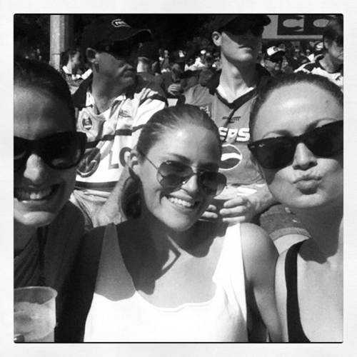 RachelBarry4's profile picture. Currently immersing myself in the fickle world of PR in Sydney,  coffee snob, blog stalker, fashion devout, terrible speller-but I'm working hard on it :)