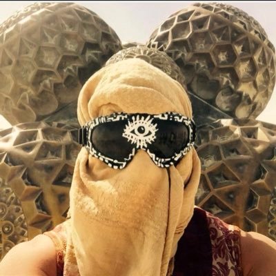 NZ Artist in LA. Creative Director of Psychedelic Non-Profit @mantramvmt