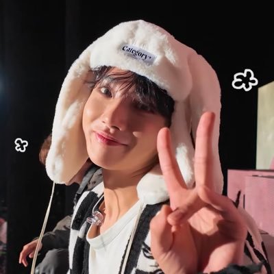 '96 | she/her | seoksoo biased 🤍 | @kyeomcam & @kyeomcam_'s backup account