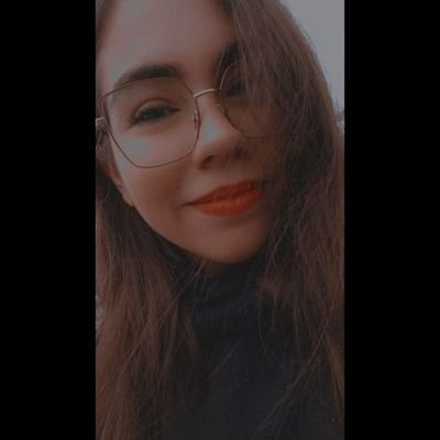 _i_hani's profile picture. یک عدد شیمیست👩🏻‍🔬/
یه خورده جدی/
عاشق آهنگ گوش دادن/
 و اماکن ساکت/ عرزشی فالو نکن🤡/یکی که میخواد مهاجرت کنه/زمستون فن هستم/بشدت خجالتی