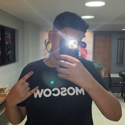 Pr1v_lv00's profile picture. 